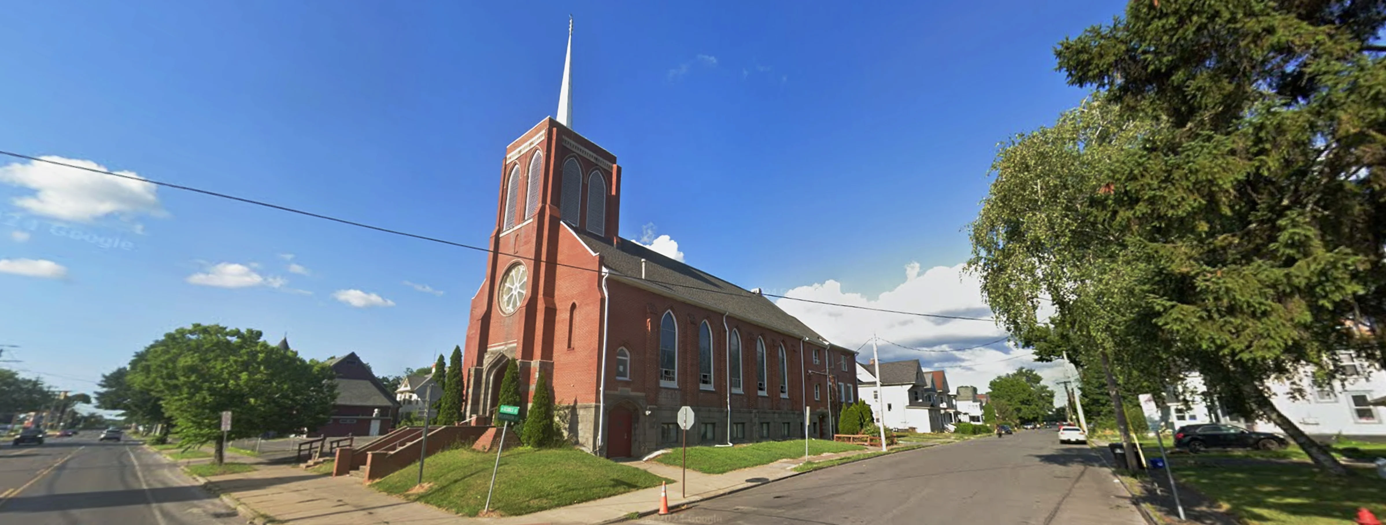 Exterior view of The Syracuse Islamic Center Syracuse building